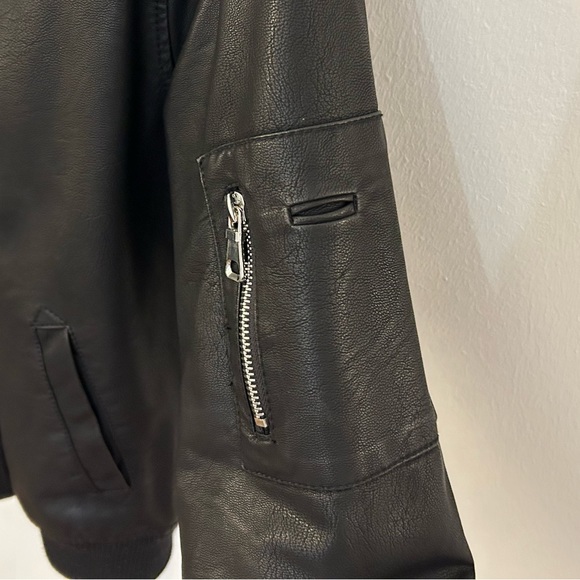 Ci Sono Black Faux Leather Bomber Jacket with Sherling Line; size S - Picture 3 of 5